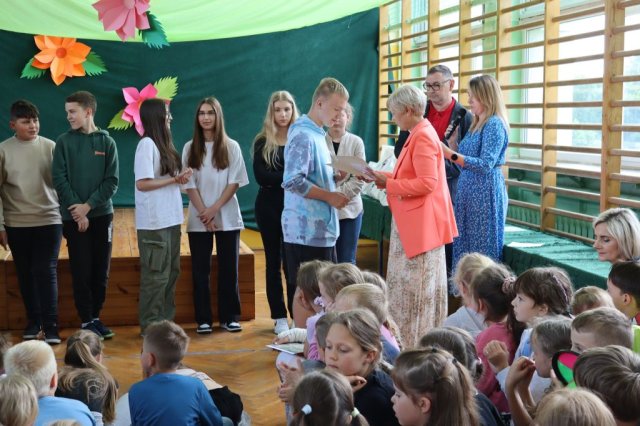 b_1024_768_0_00_images_2022_2023_Wydarzenia_KONKURSY_348599788_723228516271766_3230911909122569909_n